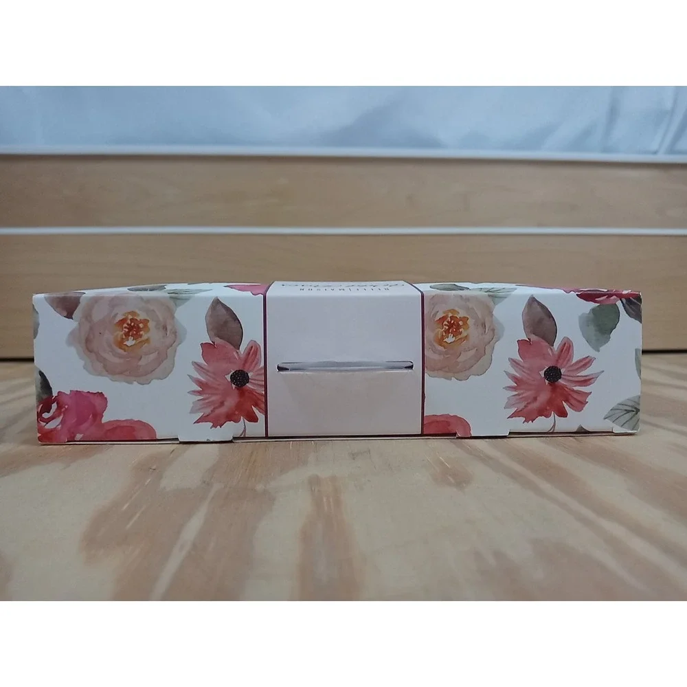 NIB Belle Maison Wild Roses Scented‎ Soap Petals Pretty Pink Rose Soap